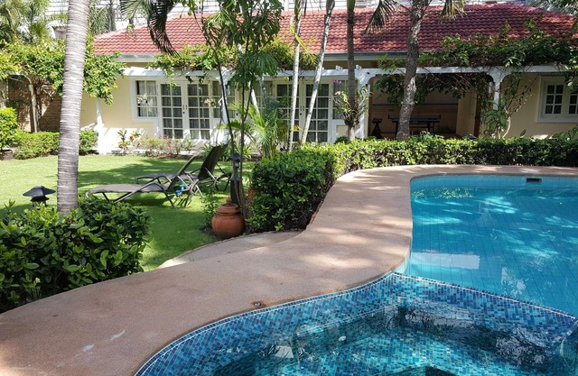 Designer Beach-side Villa with Lovely Garden, Pool and Outdoor bathroom