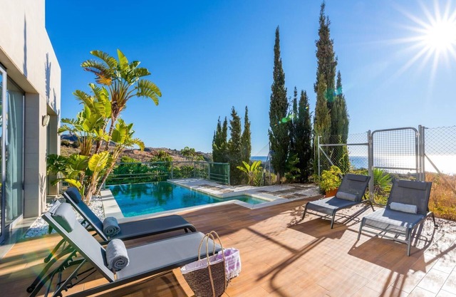 Designer villa with pool and amazing views over the bay of Malaga