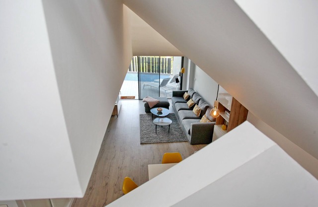 Designhouse with private pool, right on the golf course