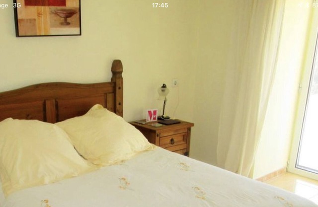 Detached Villa with 254 square meters and 1,000 plot with pool