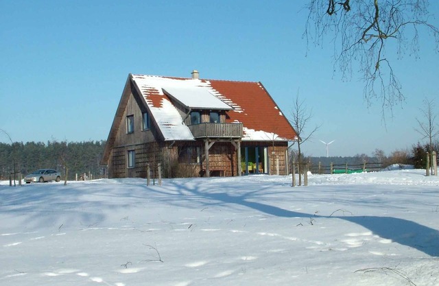 Detached cottage overlooking beautiful countryside