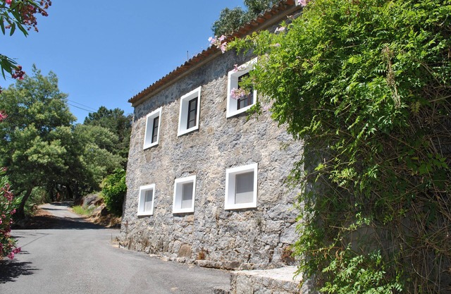 Detached House with private pool and terrace. Perfect getaway secluded location