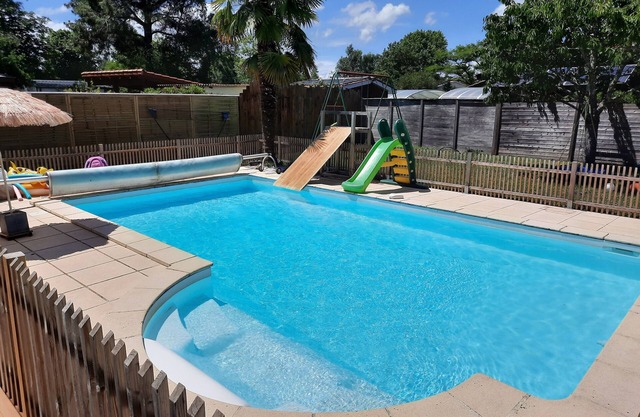 Detached house with swimming pool between Arcachon and Bordeaux (Cestas)