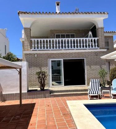 Detached Pool Villa, idyllic setting 450m to beach