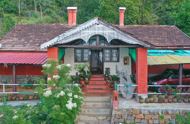 DEVASHOLA HOMESTAY