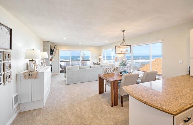 Diamond in the Reef - Chic Third Floor Suite