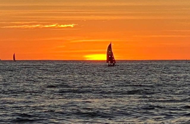 Direct access to the best beach in Mexico, your little Paradise in Zihua !