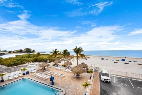 Direct Beach Front 3 Bedroom - Beach Place #208