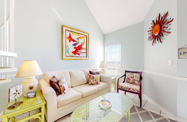 Direct Gulf Front Condo with Resort Pools & Hot Tubs - Steps to Beach