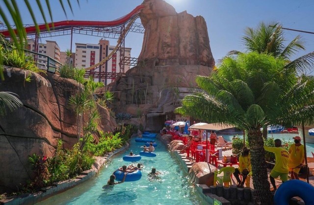 DiRoma Fiori com um dia no Acqua park