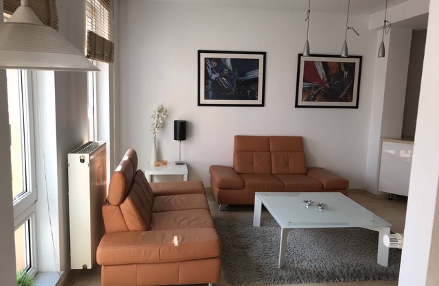 Discover Dresden Neustadt as a couple