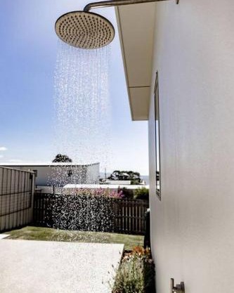 Discover - Ebenezer Bicheno