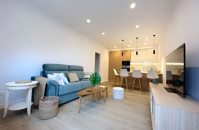 Discover this fabulous first floor in the town of Ajo! Ideal for couples and families.