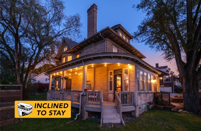 Distinguished Victorian~Family-Focused~Quiet Area