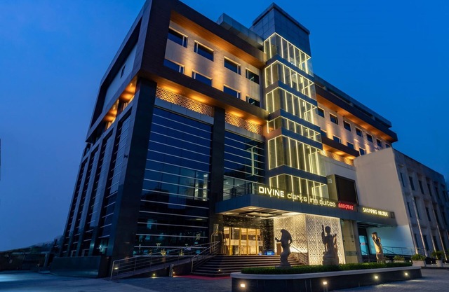 Divine Clarks Inn Suites