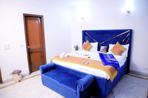 Divine India Service Apartment 1bhk, D-198,UGF