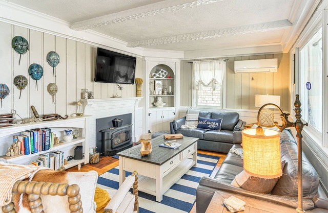 Dock, Sunrise View: Waterfront Home on Mt Hope Bay