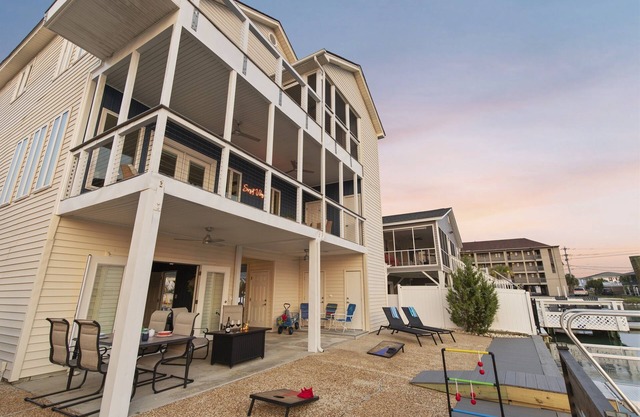 Dockside Bliss | 4BR Waterfront | Stunning Sunsets