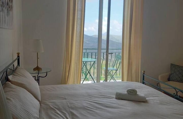 Dolce-Vista, Spacious 3 Bed Apartment with Panoramic Views