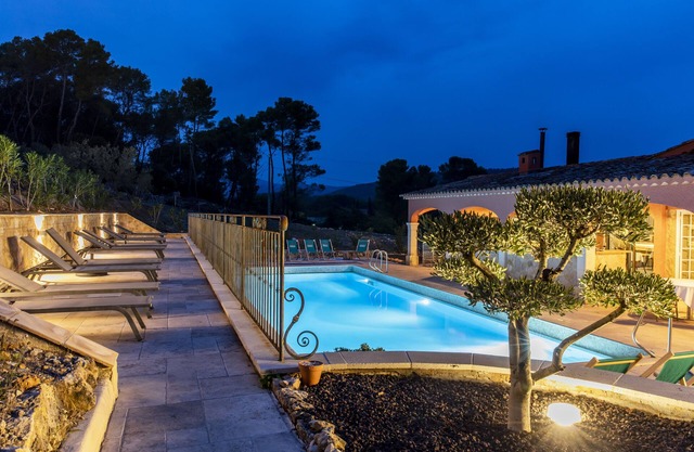 Domaine Rabiega - vineyard and boutique hotel