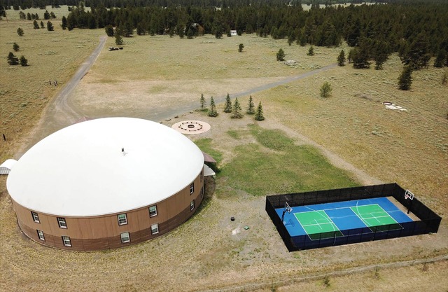 Dome | Sleeps 40 | Pickleball!