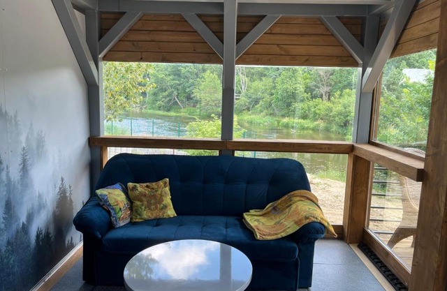 Domek Survivalowy w Spale