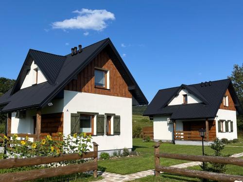 Domki nad rzeką- Smerekowiec