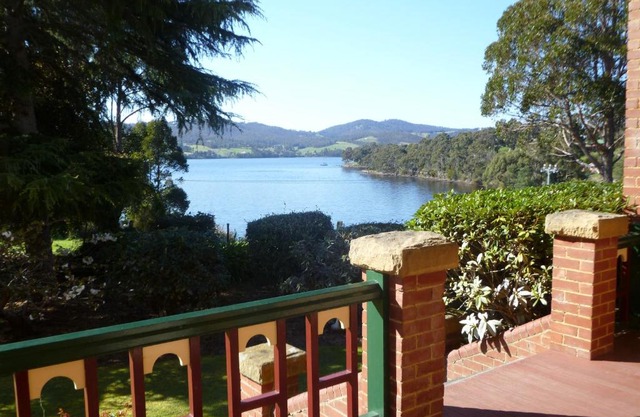 Donalea Bed and Breakfast & Riverview Apartment