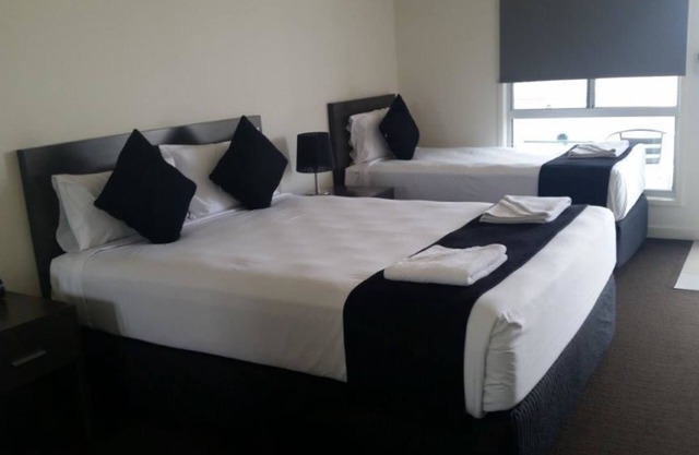 Dooleys Capella Tavern and Motel