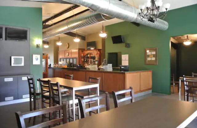 Dooleys Springsure Tavern and Motel