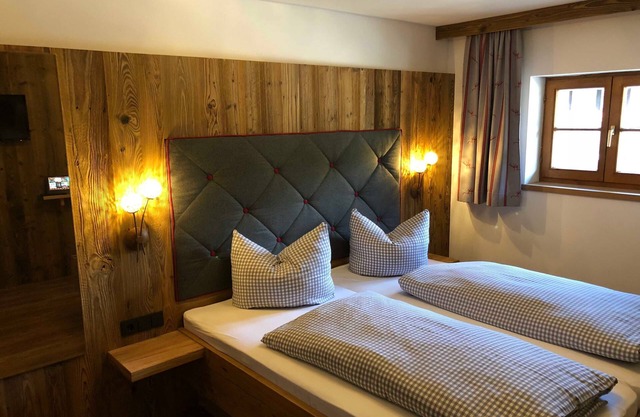 Doppelzimmer - Berggasthof Obere Firstalm