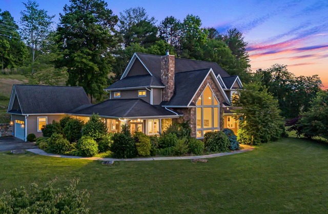 Dos Brisas | Hot Tub, Game Room, Luxe Views + Biltmore Pass near Asheville