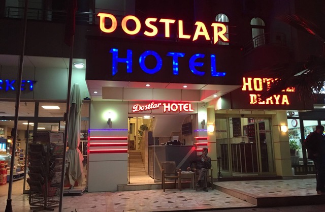 Dostlar Hotel