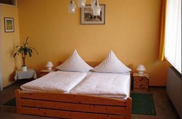 Double room 12, shower, toilet, 1 bedroom - Hotel Müller-Pressler