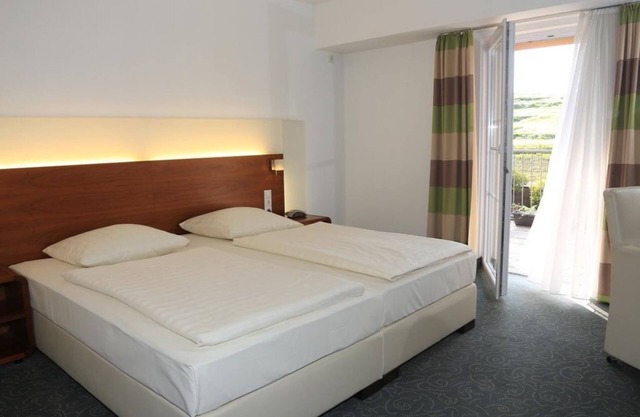 Double room shower/WC comfort - Landidyll Hotel Klostermühle