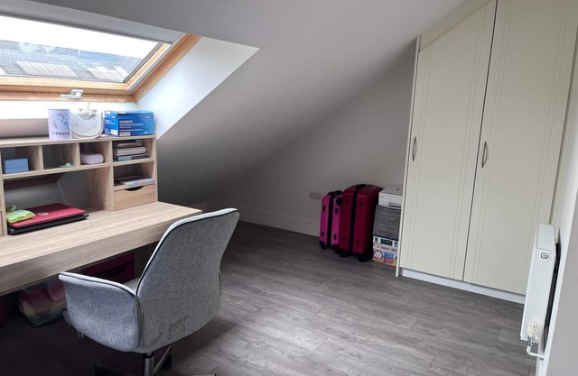 Double Bedroom with Shared Bathroom Available to RentnOnly female guests allowed