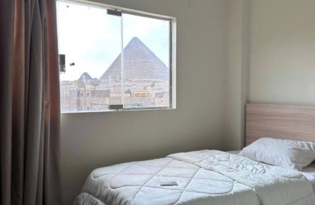 Double or Twin Room with Mountain View