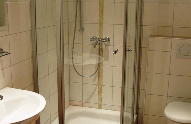 Double Room 2 - Gästehaus Erlenwein