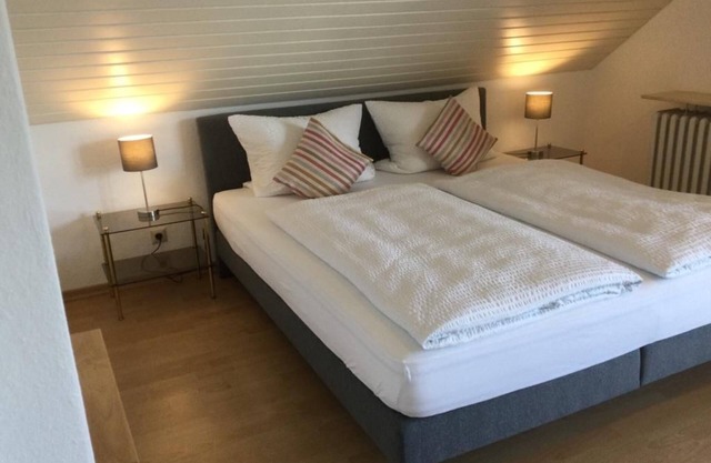 Double room, room 5 * - Weingut-Gästehaus Loskill