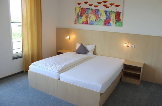 Double room without balcony - Gästehaus Zum Wolffenturm