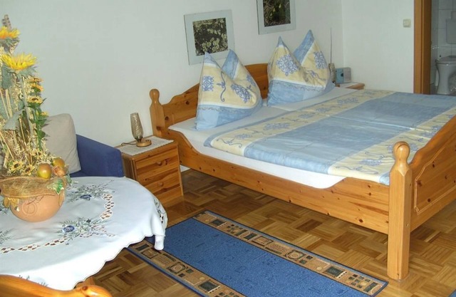 Double room with balcony no. 3 - Gästehaus Stöckler