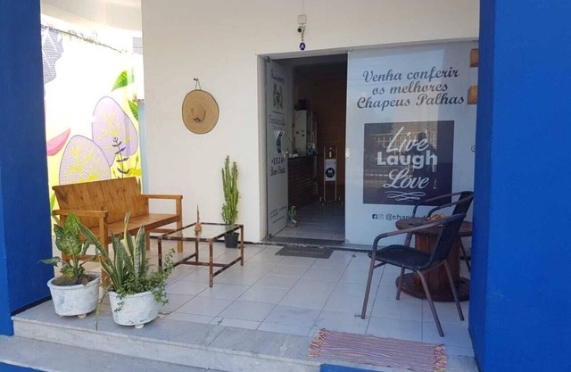 Double room with private bathroom, Wi-Fi, air conditioning and TV.