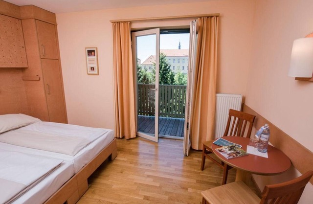 Double room with shower, WC - JUFA Hotel Fürstenfeld *s