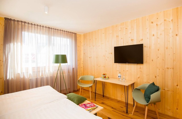 Double room with shower and WC