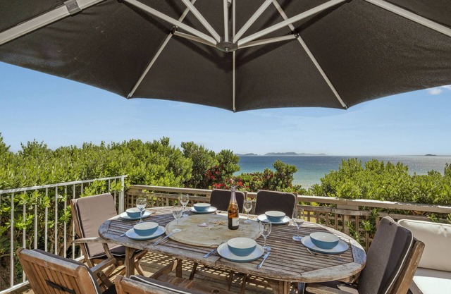 Double the Beach - Opito Bay Holiday Home