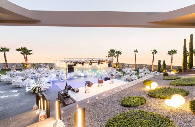 DoubleTree by Hilton Hotel Izmir Airport