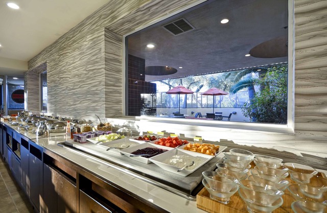 DoubleTree by Hilton Phoenix North