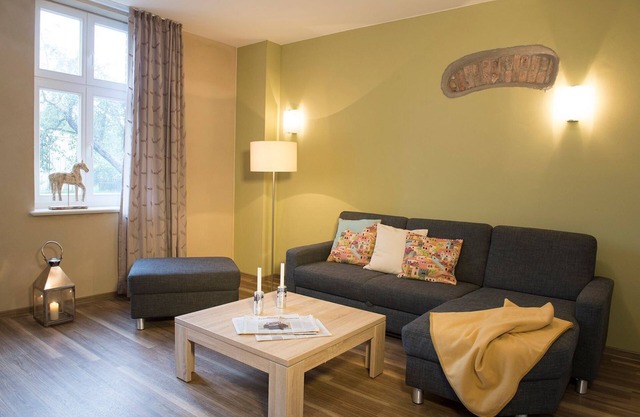 Downton Abbey WF-50 - The West Wing Downton Abbey: Historic vacation apartment