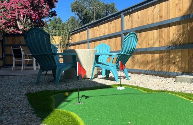 Downtown Rustic Roots