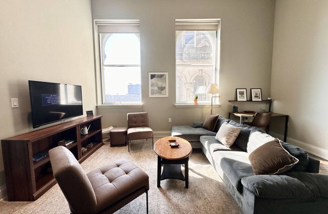 Downtown Sleek 2BR Loft